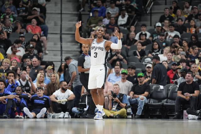 湖人聘请40岁女助教 上赛季发展联盟最佳教练