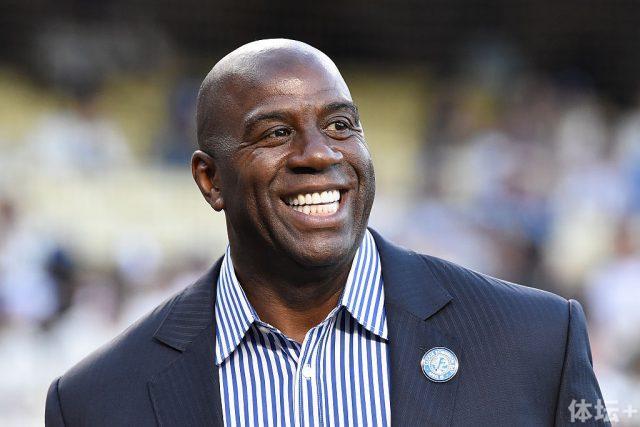 韩德君20分辽宁胜青岛 张宁31分山西负吉林